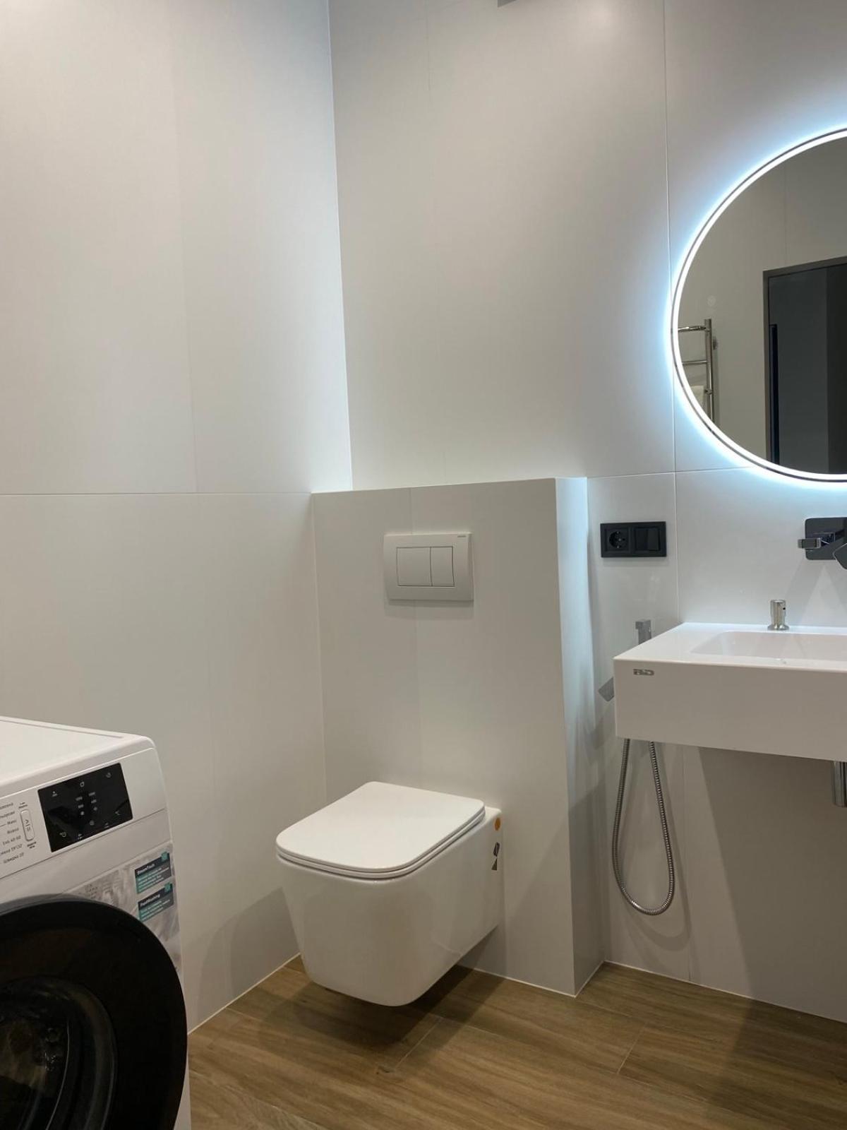 Апартаменти В Районі Автовокзалу Поблизу Обласноі Лікарні Жк Great House Rivne Exteriör bild