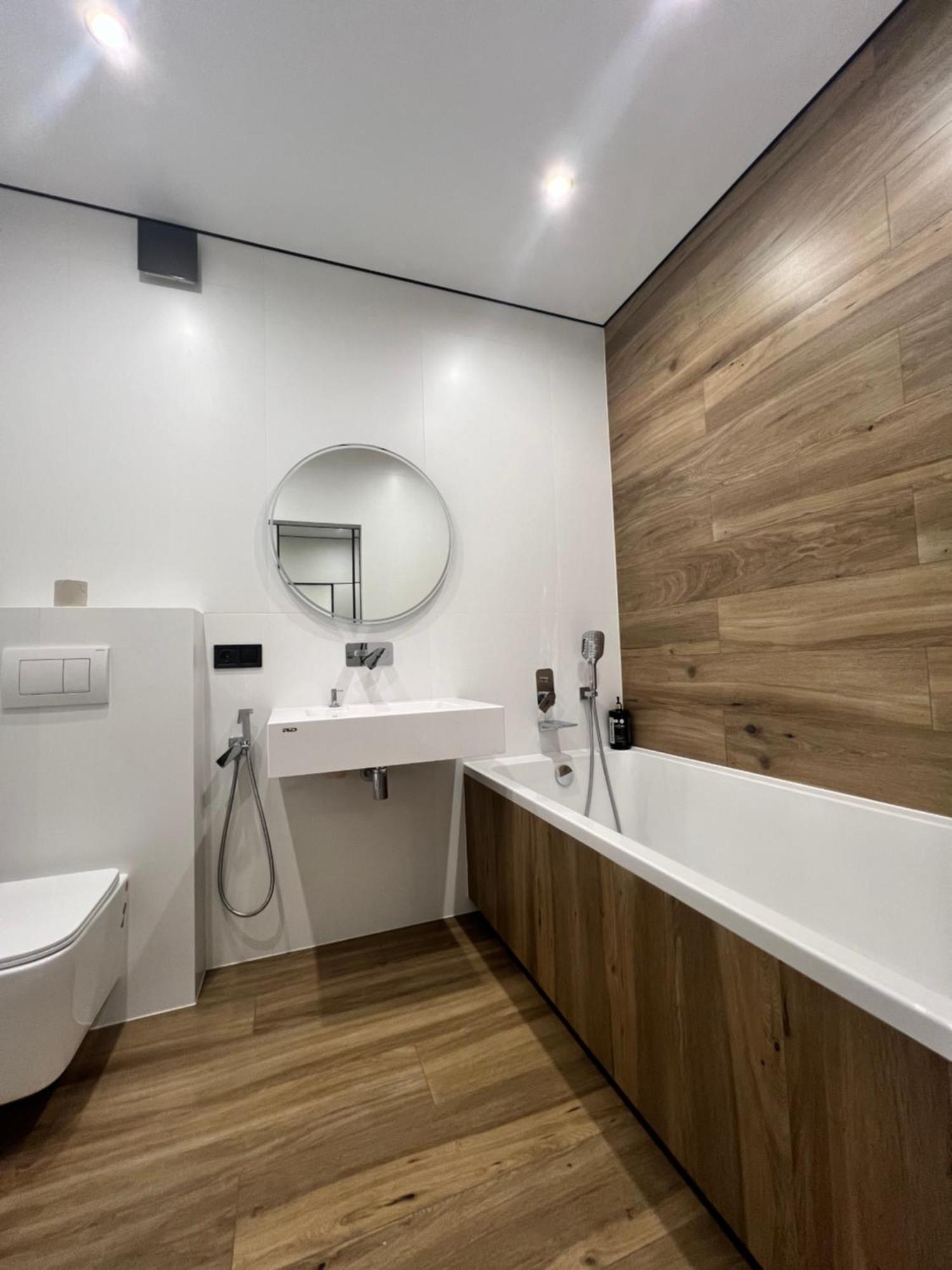 Апартаменти В Районі Автовокзалу Поблизу Обласноі Лікарні Жк Great House Rivne Exteriör bild